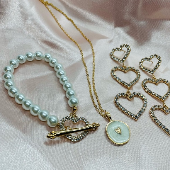 Heart Rhinestone Goldtone Jewelry Trio - Picture 2 of 7